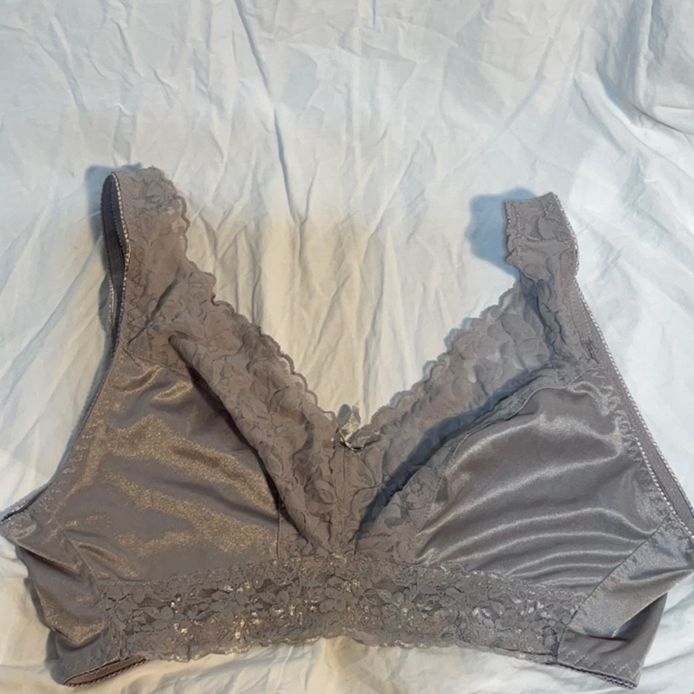 Lace Accent Silver/Grey Bra